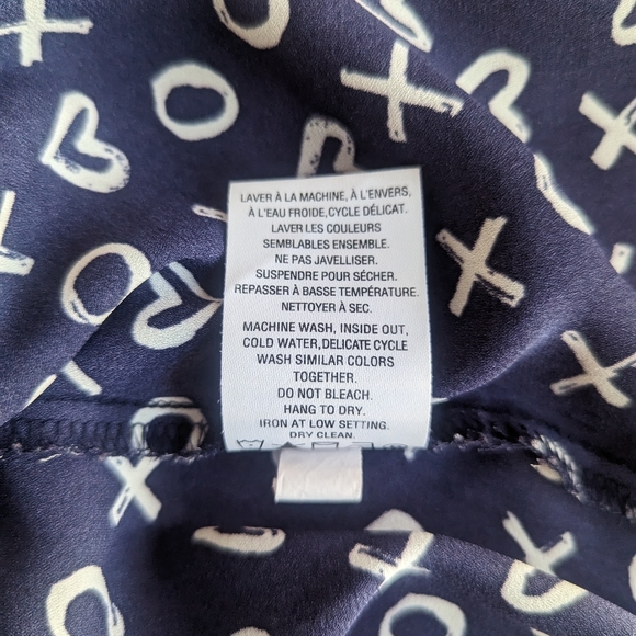 Charming Navy blue and white loose fitting top. Size M. - Picture 4 of 5